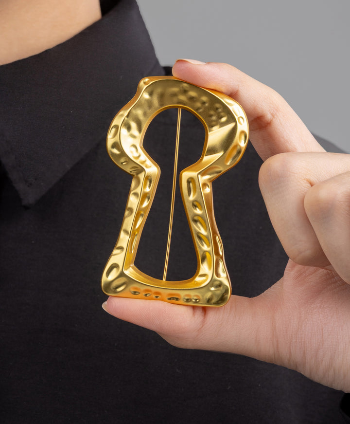 Keyhole Brooch