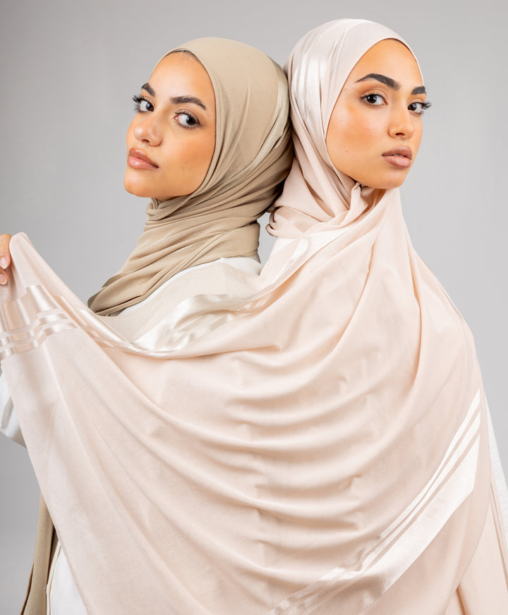 Luxurious Kuwaiti Scarf