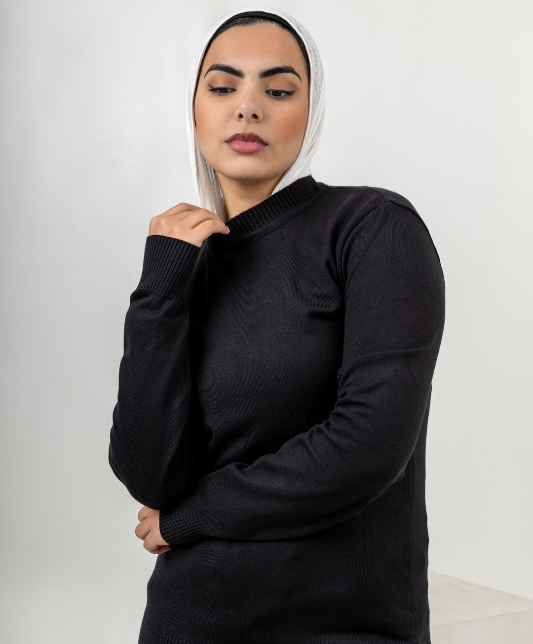 Basic Round Neck Pullover