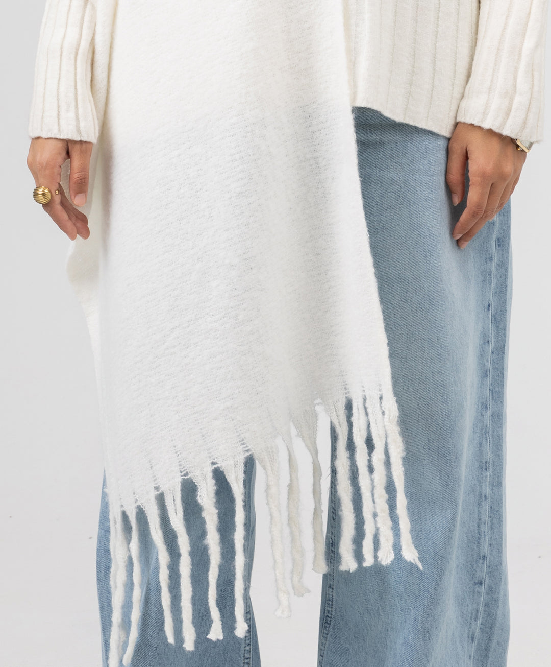 Essential Shawl-Offwhite