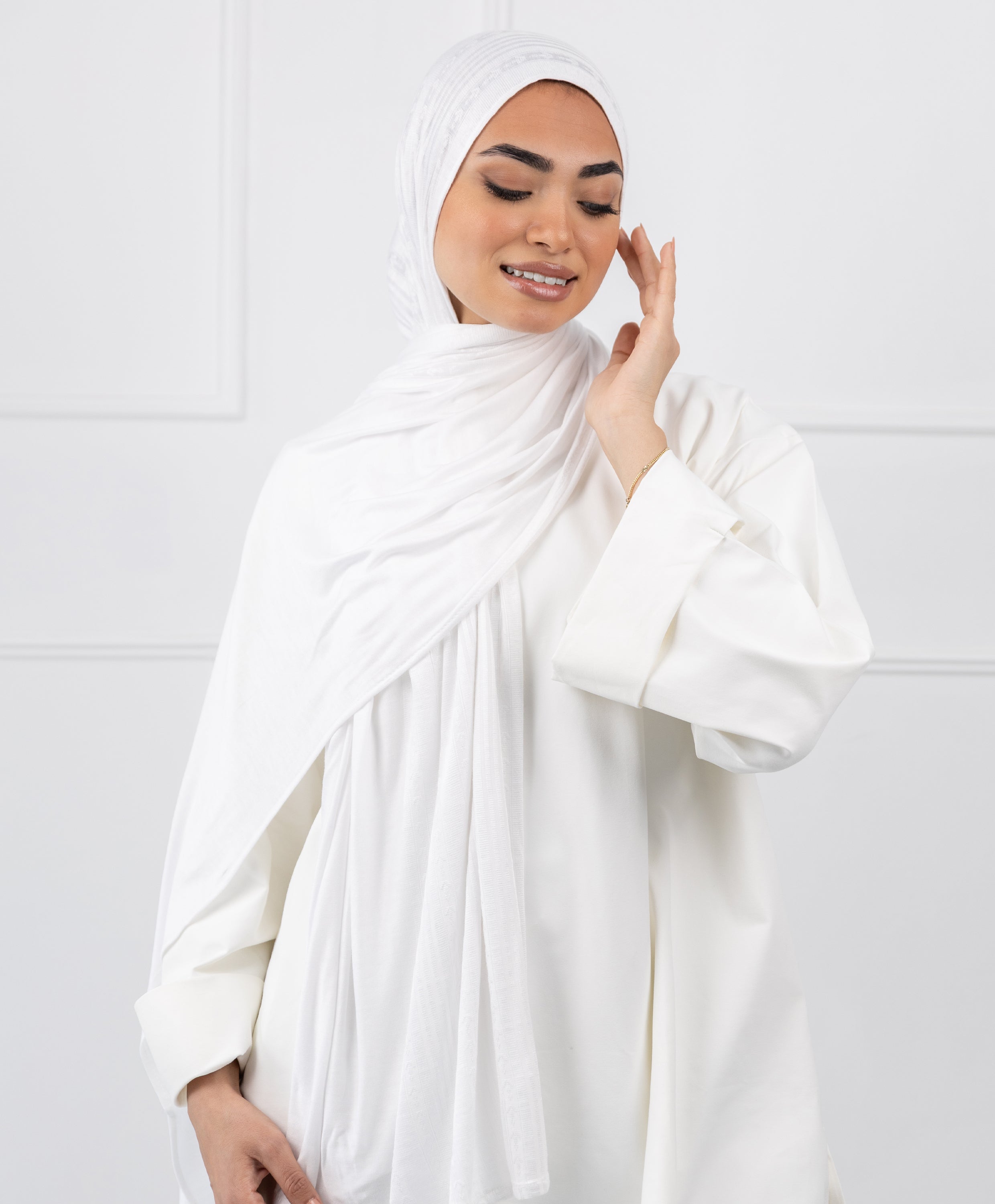 Arrows Lined Lycra Scarf – Le Voile