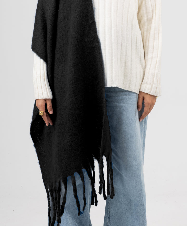 Essential Shawl-Black