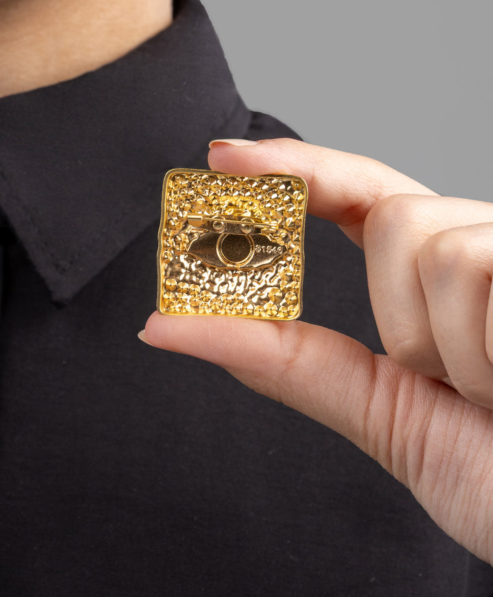 Oreille Brooch