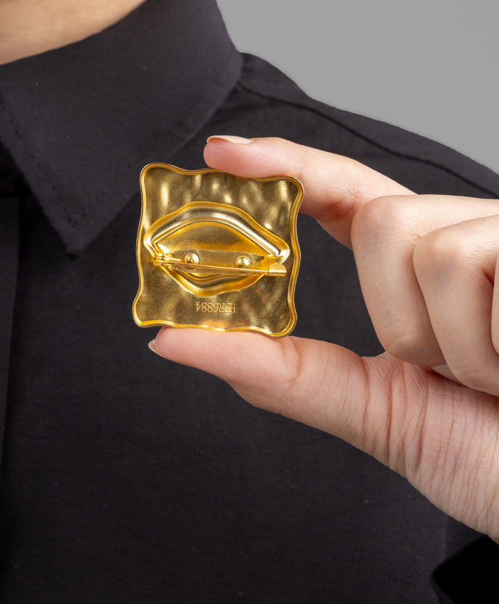 Orveil Brooch