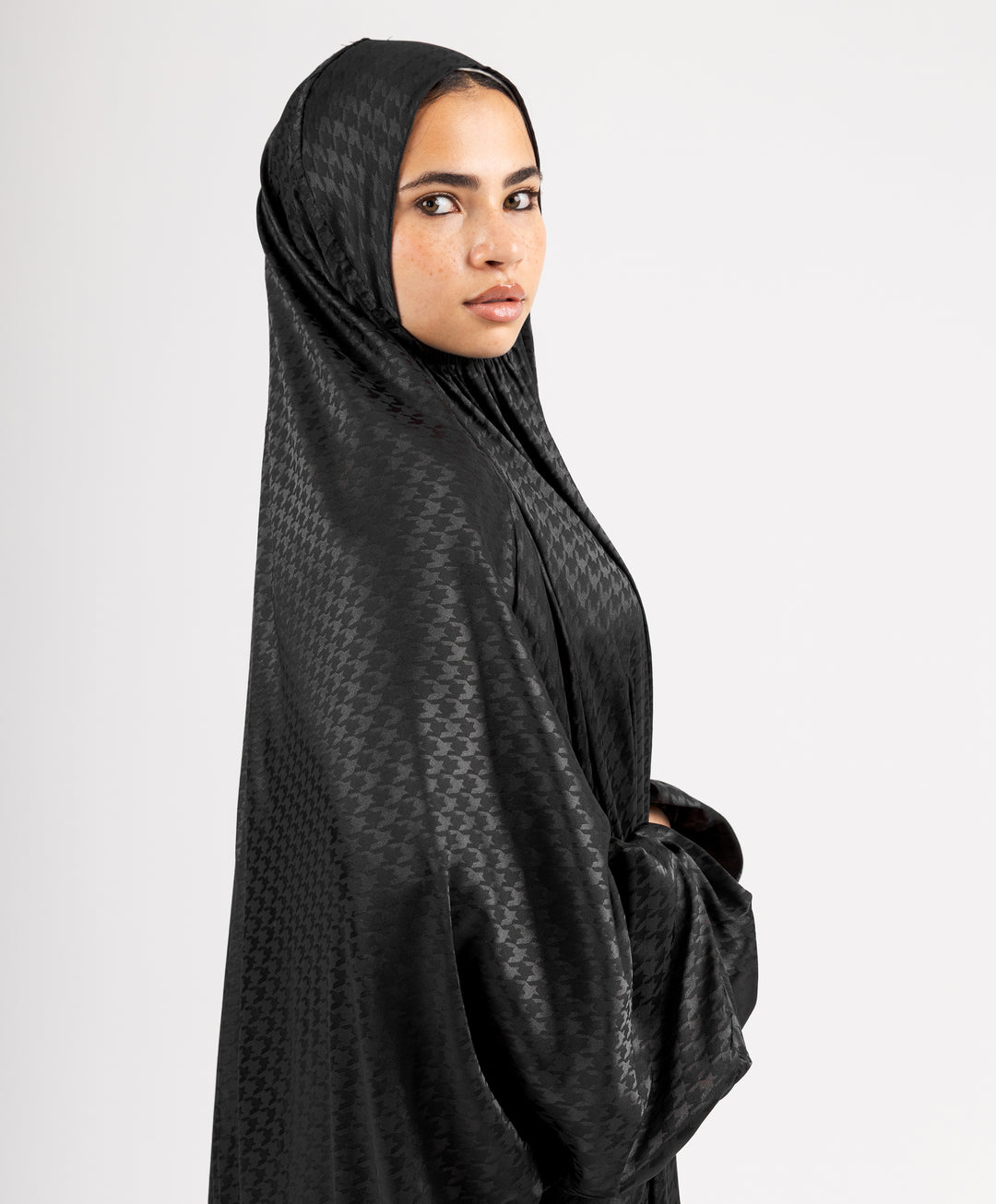Jacquard Satin Khemar Isdal