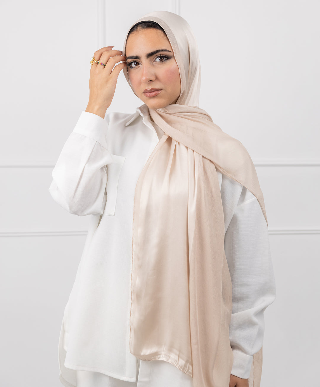 Half Crinkle Satin Scarf – Le Voile - Main Image