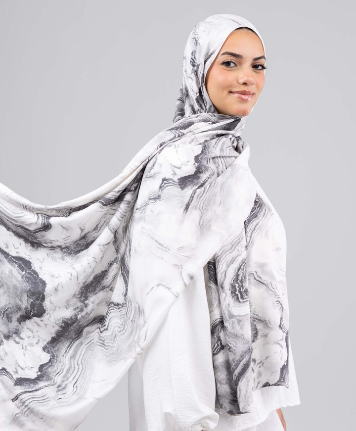 Wave Modal Scarf