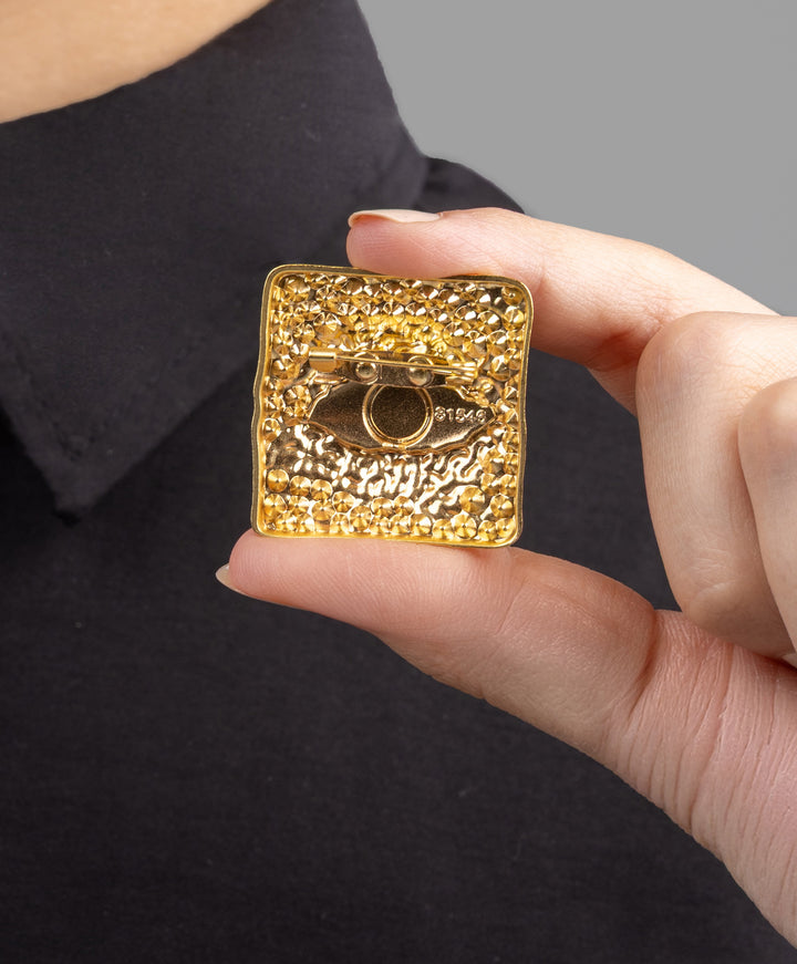 Oreille Brooch