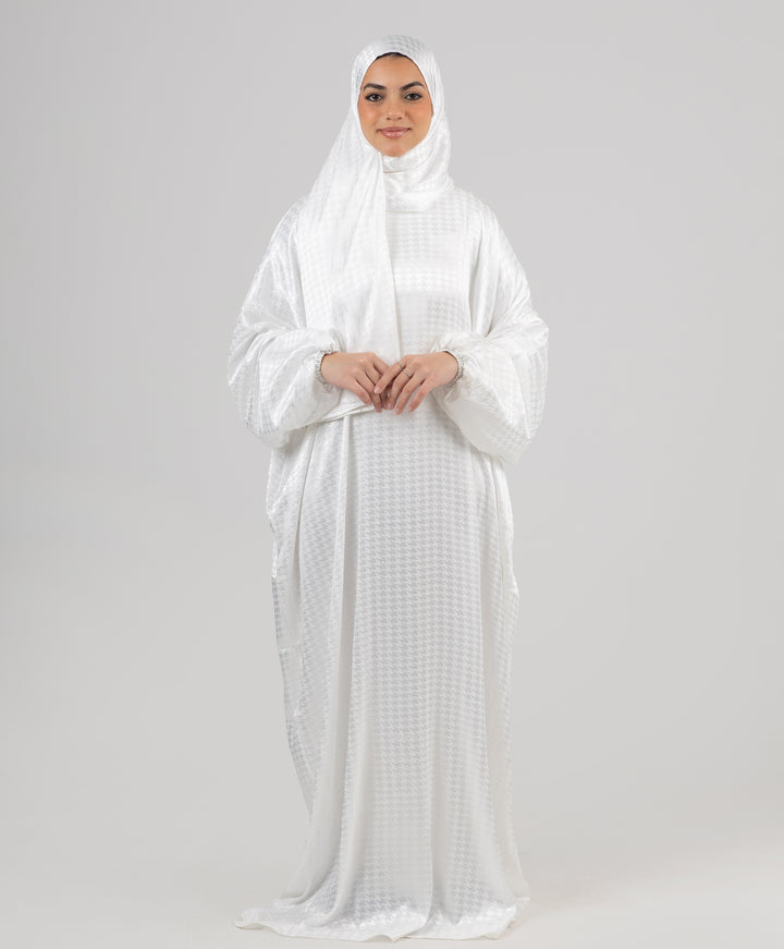 Offwhite Jacquard Satin Isdal