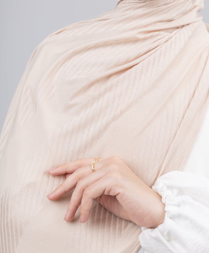 Dainty Kuwaiti Scarf