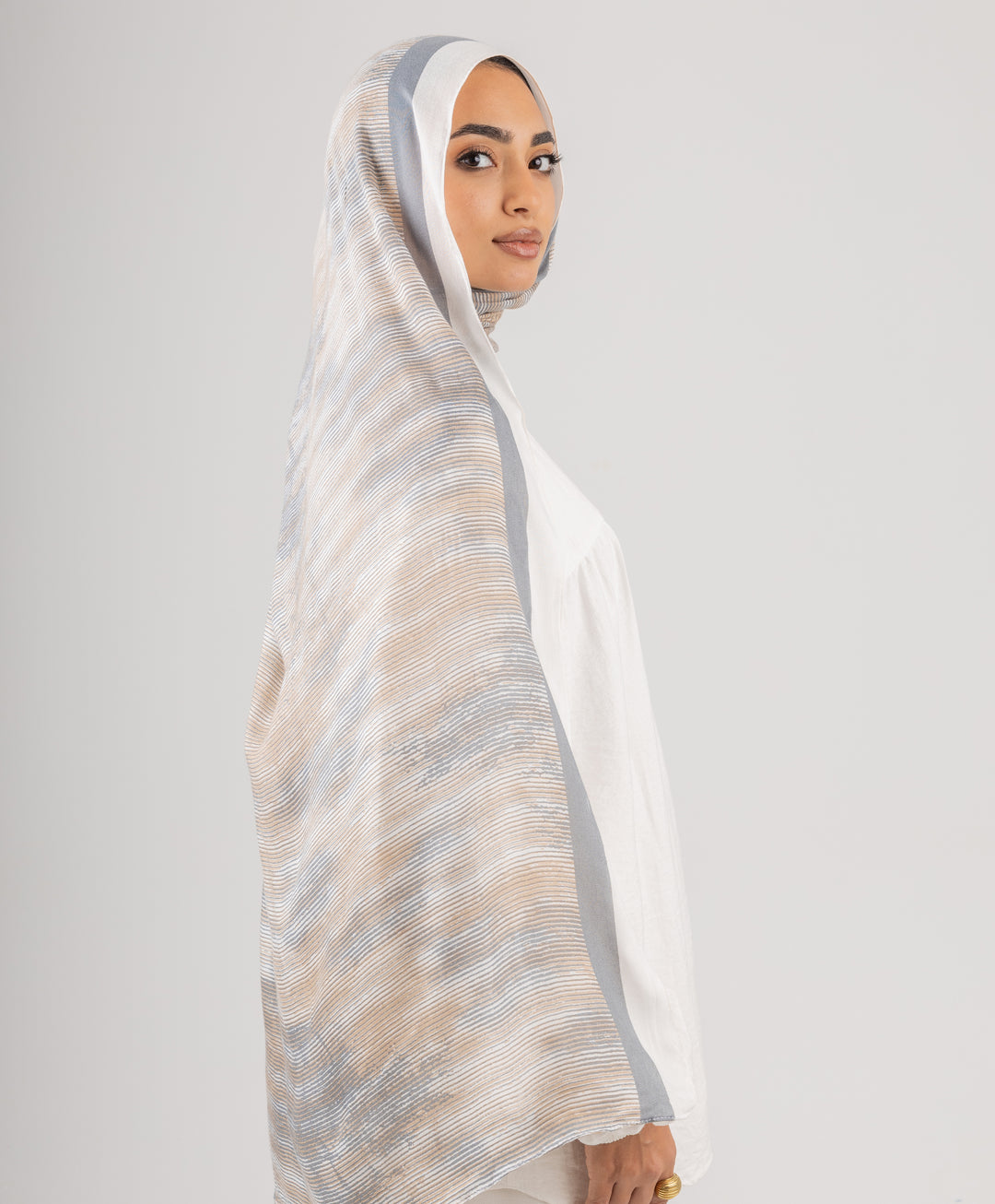 String Modal Scarf