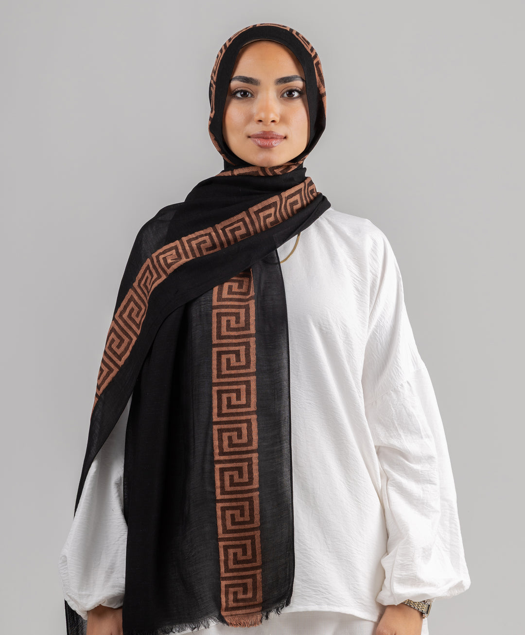 Meander Majesty Linen Scarf