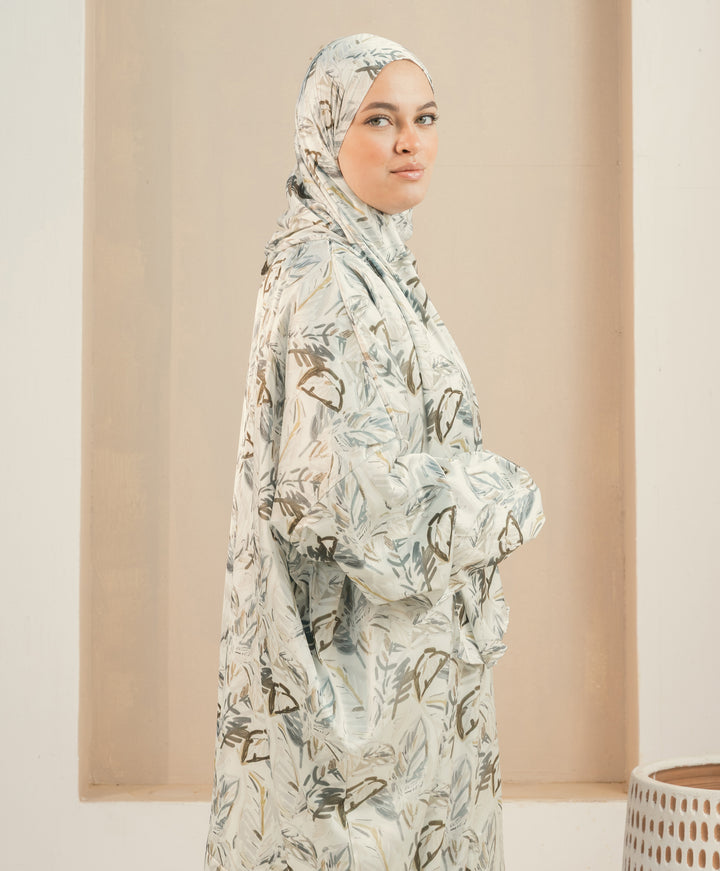 Tranquil Satin Isdal