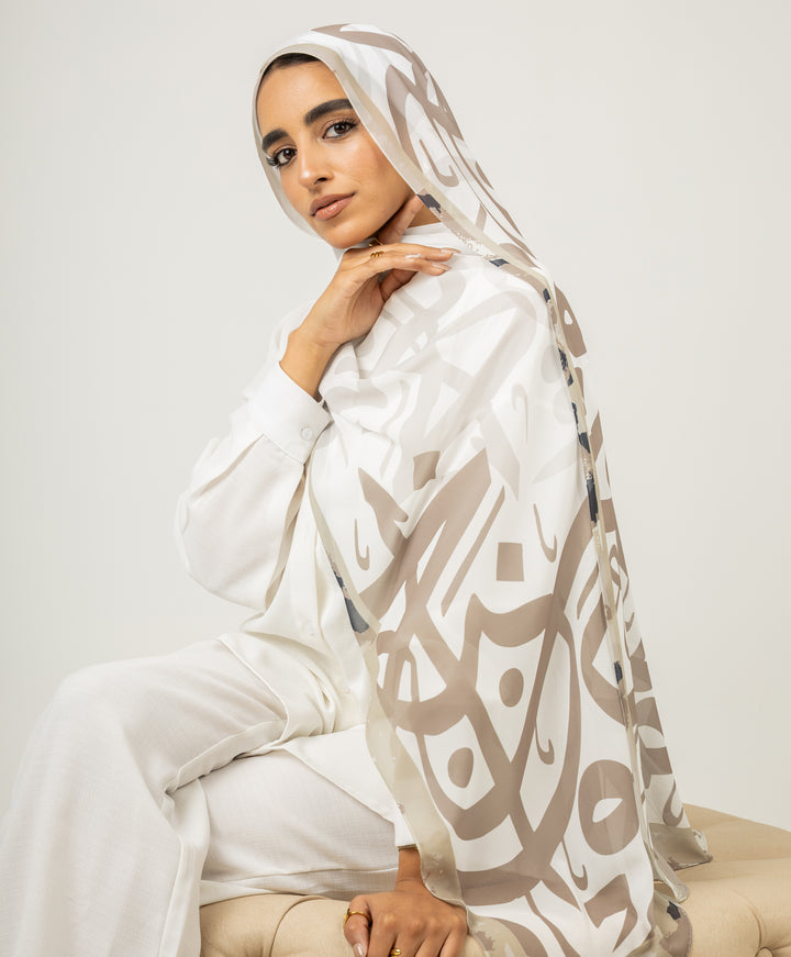 Flowing Verse Scarf