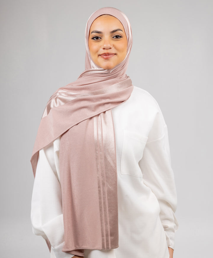 Luxurious Kuwaiti Scarf