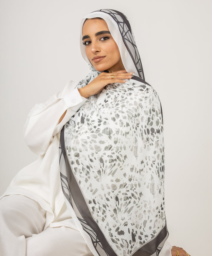 Ghost Leopard Scarf
