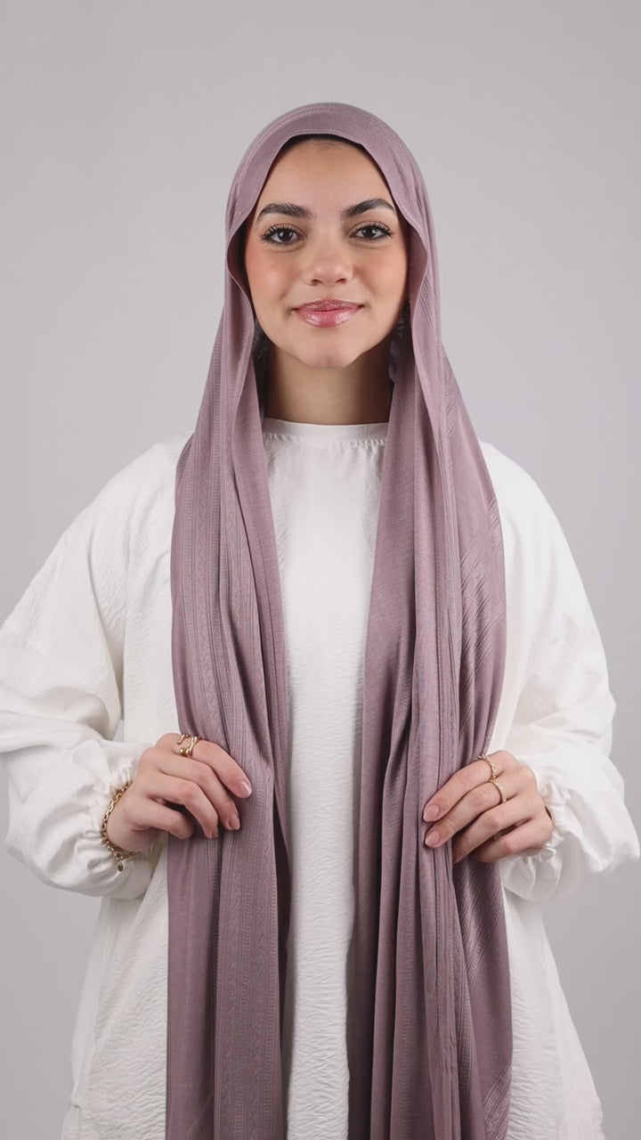 Streaked Kuwaiti Scarf